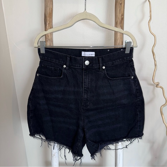 {Loft} Fresh Cut High Waist Boyfriend Shorts in Faded Black - Picture 2 of 3